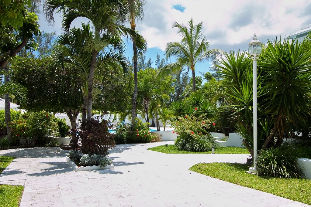 Paradise Island Beach Club Creek Village Exterior photo
